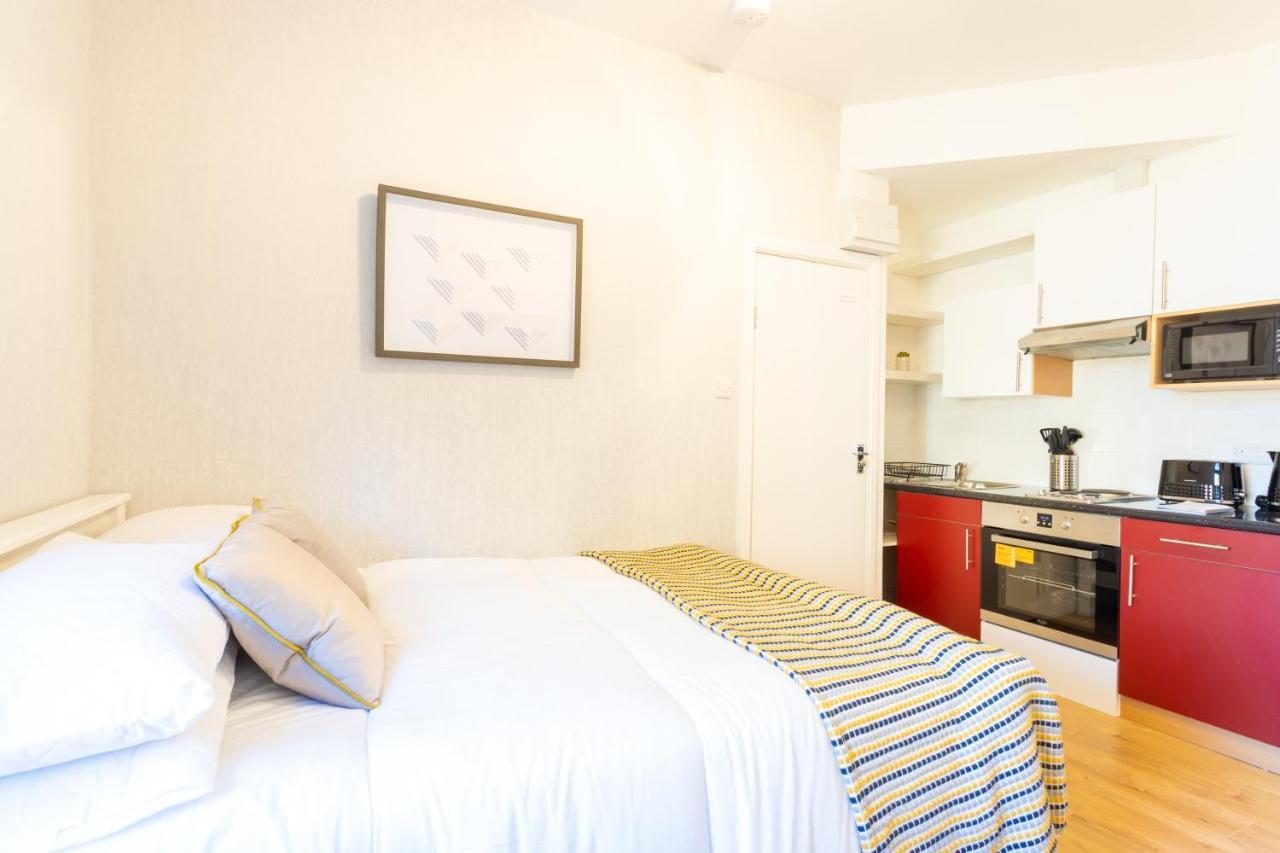 Modern 1 Bed Studio Flat In West Kilburn By Queen'S Park For 2 People Londra Exterior foto
